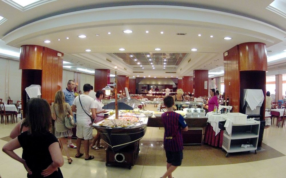 大雷吉纳4R酒店 萨洛 外观 照片